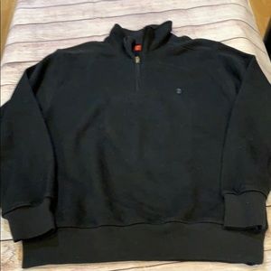 Men’s izod 1/4 zip black performance sweater, small.